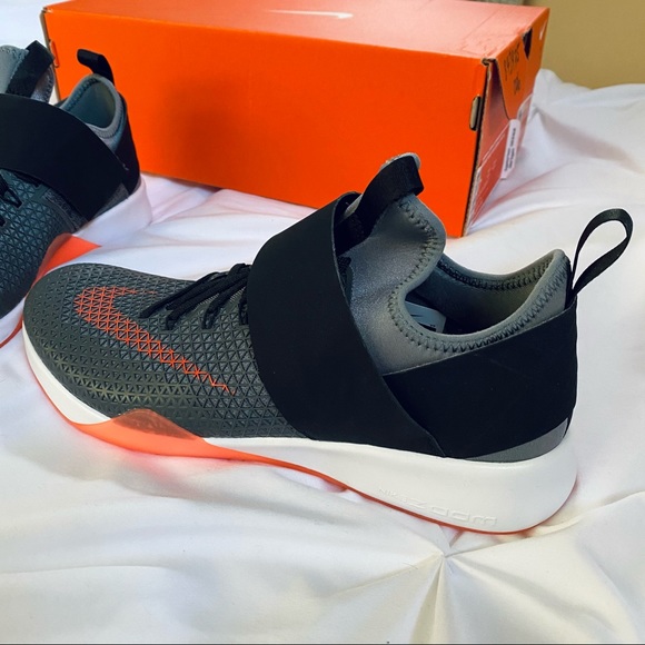 !!SOLD!! Nike Air Zoom Training Shoes, size 7 - Picture 2 of 4